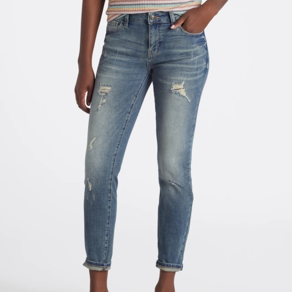 Studio Blue Jeans - Picture 2 of 3